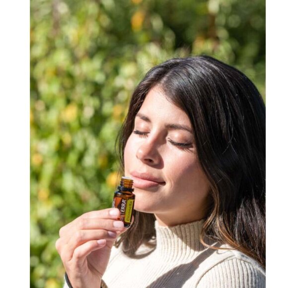 doTERRA Citronella Essential Oil with Black Cap and Yellow Label -15 ml - Picture 3 of 3